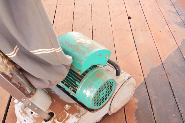 Cost of Cedar Deck Sanding in Walnut Creek